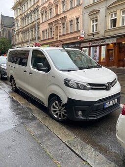 Toyota Proace 9 mist