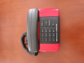 Retro telefony - 1