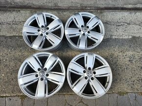 19"alu sada disků Alastro 5x120 originál VW Amarok VW T5 T6