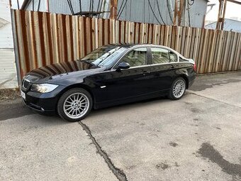 Bmw 330 ix E90 najeto pouze 59tis km