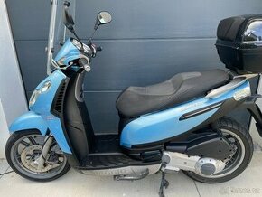 Piaggio Carnaby 200es