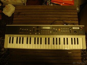 Klávesy Syntezátor Casio Casiotone MT-70 funkční 1982-1984