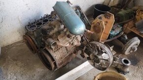 Škoda 100 motor