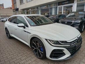 VW Arteon Shooting Brake 2.0TSI 235kW 4x4 DSG 44tkm Panorama