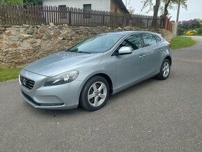 Volvo V40 D3 2.0 D  140.769 km - kroupy - 1