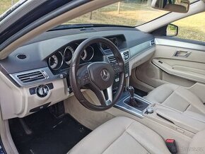 Mercedes E200 CDI - FACELIFT 2014, SERVIS, 2.MAJITEL