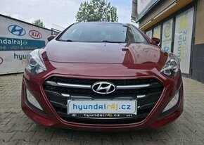 Hyundai i30 1.6-1.maj.-spotř.cca5,5l/100km