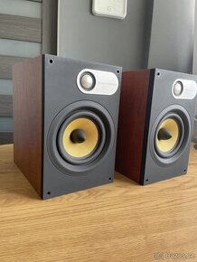 Bowers & Wilkins 686