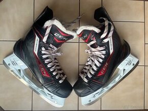 Brusle CCM Jetspeed 270 vel.9,5EE - 1