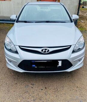 Hyundai i30, 1,6 CRDI hatchback, r. v. 2011