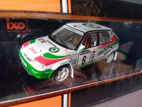 SAAB, Škoda, Volha, Lada, Ford, Pontiac a MB  1:43  IXO