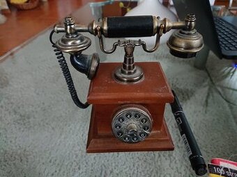 Replika stareho telefonu, 15x15 - 1