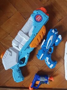 Pistol / pistole / Nerf / vodní pistolka