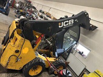 Prodám smykový nakladač JCB 250 na díly nebo jako celek