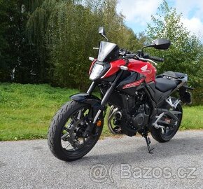 Honda CB500 Hornet 2024 - 1