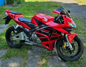 Honda CBR 600 rr 2003/2004 najeto 15.000km