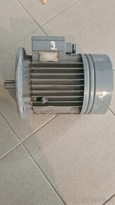 Třífázový asynchronní motor 1,1 kW - 1