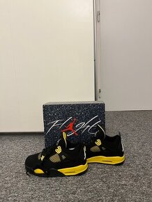 Nike Air Jordan 4 Thunder Yellow