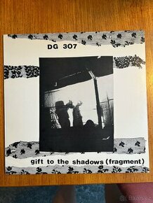 DG 307 Gift to the Shadows Šafrán - rezervované
