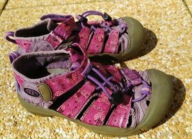 Trekové sandály Keen dívčí č. 31