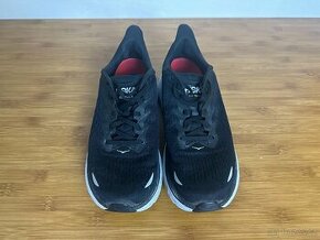 HOKA Clifton 8, vel. 44