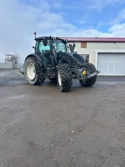 Traktor Valtra N154