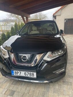 Nissan X-Trail 1,6 benzín, Tekna r.v. 2017