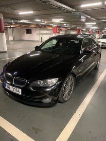 BMW 325i - e92