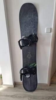 Snowboard NITRO SMP 23 (158cm) + vázání NITRO STAXX