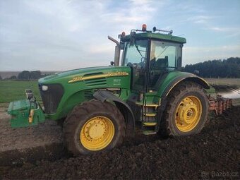 Traktor John Deere 7820