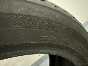 Pneu Bridgestone 235/45R18 94W - 1