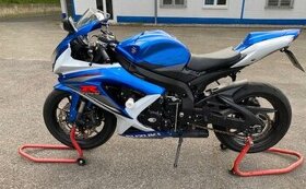 Suzuki Gsxr 600 2010 Na náhradní díly.