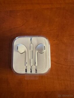 Prodám úplně nová sluchátka Apple EarPods