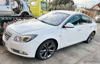 Opel Insignia 2.0T sedan náhradní díly - 1