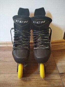 Inline hokejové brusle řady CCM