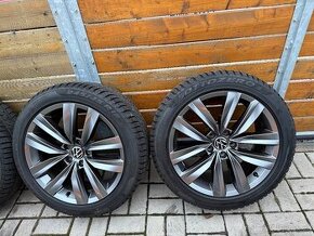 Original zimní sada VW Almere R18, 245/45/18 Pirelli.