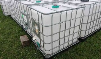 sud na vodu 1000L IBC nádrž (1m3) barel - možno dovézt - 1