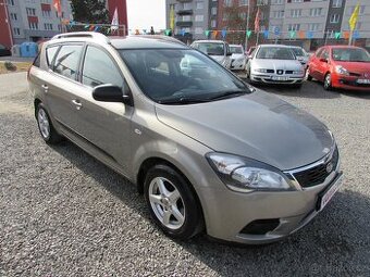 Kia Cee'd 1.4i 66kW kombi, ČR původ, servisni kniha