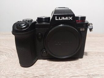 Panasonic Lumix S5