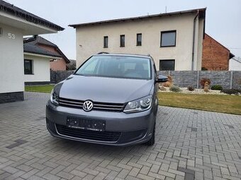 VW Touran 1.2Tsi 77kw,Navigace,po velké serise,top stav