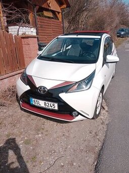 TOYOTA   AYGO s otevírací střechou, vyjímečný vůz - 1