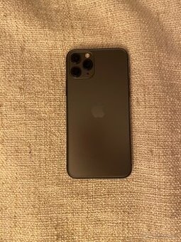 IPhone 11pro, 64gb, jako novy - 1