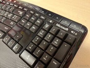 Microsoft Comfort Keyboard 5050 Model 1728 s myší