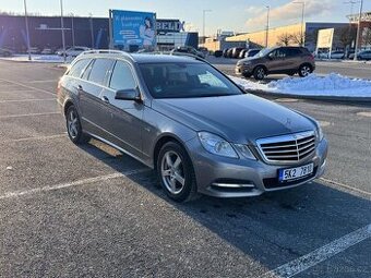 Mercedes - Benz E200 W212