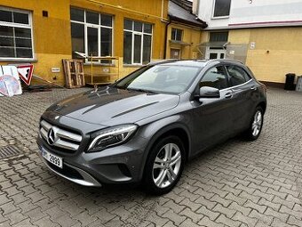 Mercedes Benz GLA 250 4Matic 155kw - 1