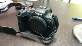 PERFEKTNÍ STAV: Fotoaparát Canon EOS R6