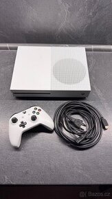 Xbox one S + ovladač