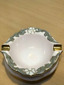 Popelník, růžový porcelán, zn. Chodov