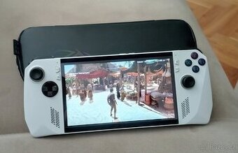 Výkonný handheld Asus ROG Ally Z1 Extreme