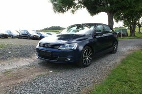 Volkswagen Jetta 2.0TDI VI 103 kW,Highline,Servisní kniha